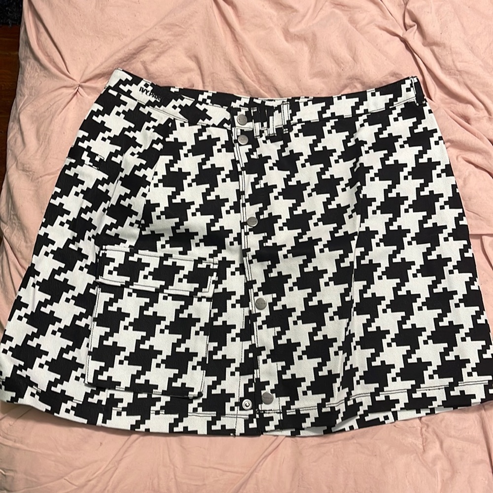 HALLS OF IVY SKIRT